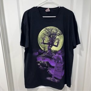 Happy Halloween Graveyard Shift T-Shirt Black Size L Purple Full Moon & tomb